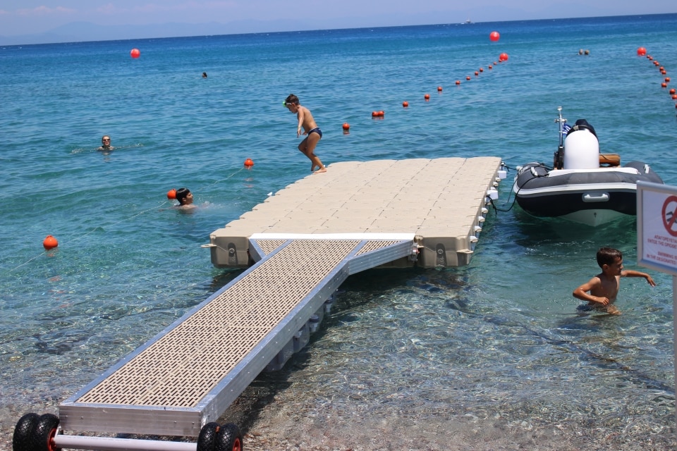 prezzo di un pontile galleggiante spiaggia
